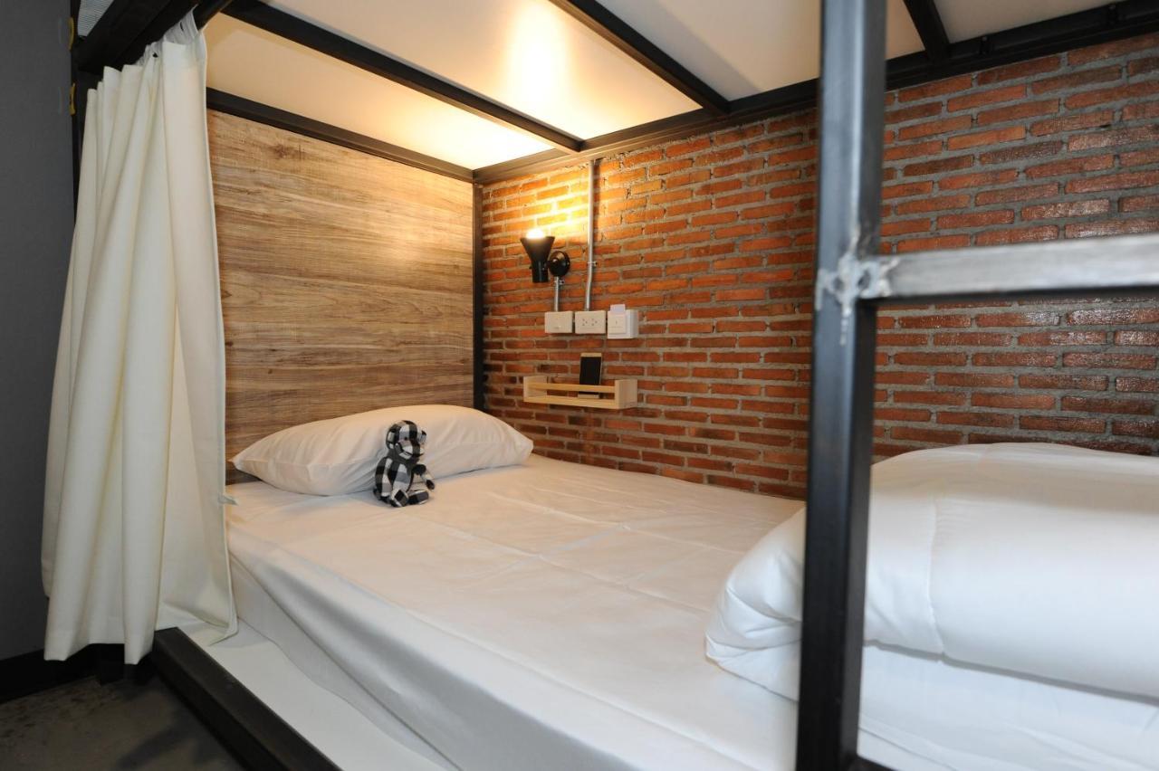 Happy Monkey Hostel Bangkok Luaran gambar